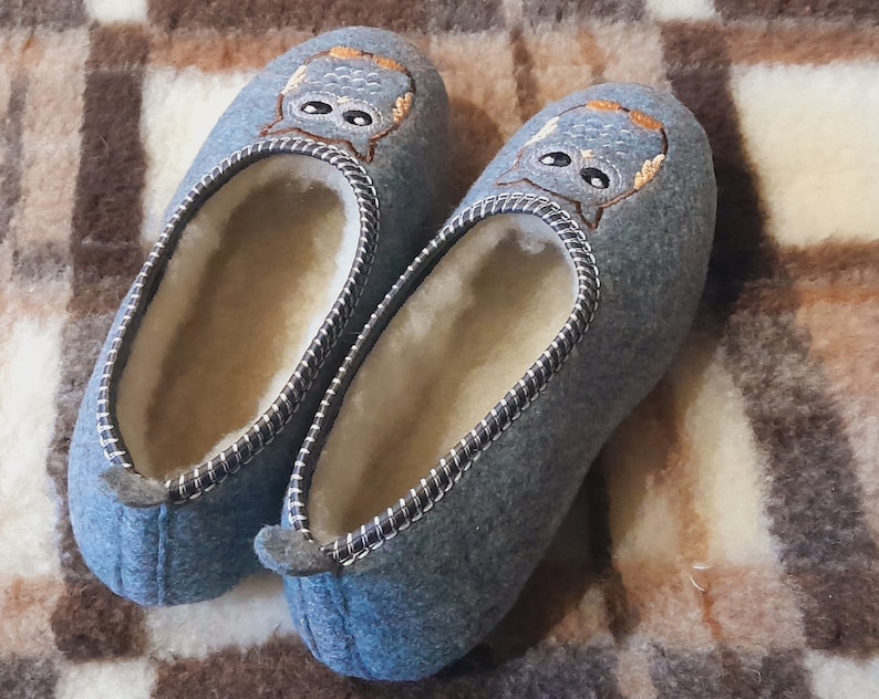 Women's Slippers Felt & natural sheeps wool embroidered owl image 5