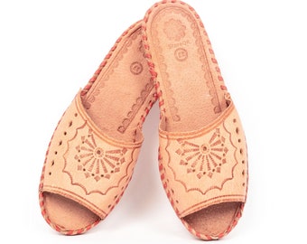 Traditional stamping patterns highlander women&#39;s natural leather slippers FOLK