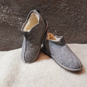 Men's Slippers light felt & 100% natural pure sheeps wool image 6