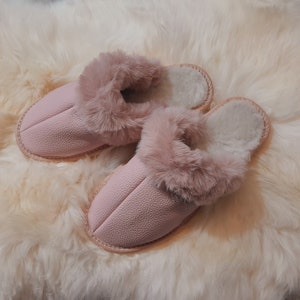 Pantuflas rosas para mujer, de piel suave y pura lana de oveja. Cálidas pantuflas de casa sin cordones.
