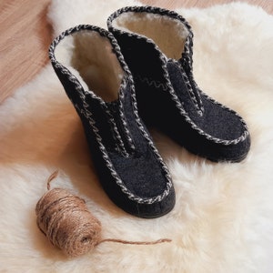 OUTLET SALE! Warm Woman Slippers Felt & natural sheeps wool Indoor Boots
