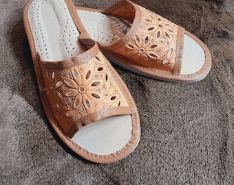 Women&#39;s Slippers Genuine Leather FOLK Boho Traditional Mountain Style