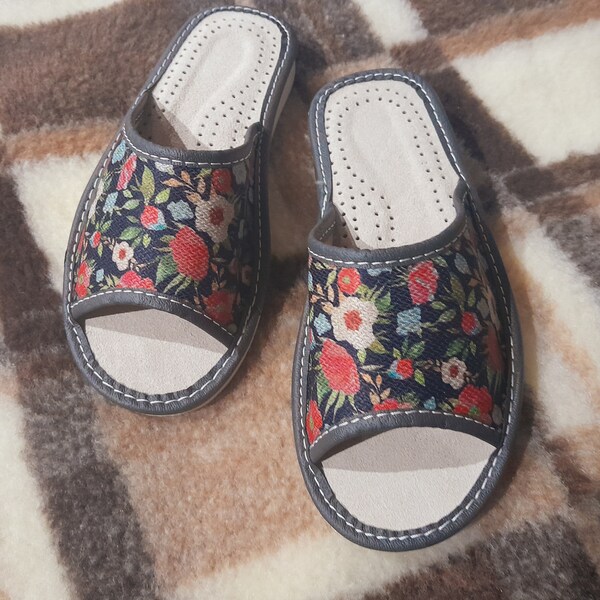 slippers boho