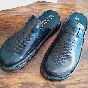 Traditional men&#39;s leather sandals boots , outdoor black sandals men with rubber sole, summer clogs, mules, handmade slip on shoes