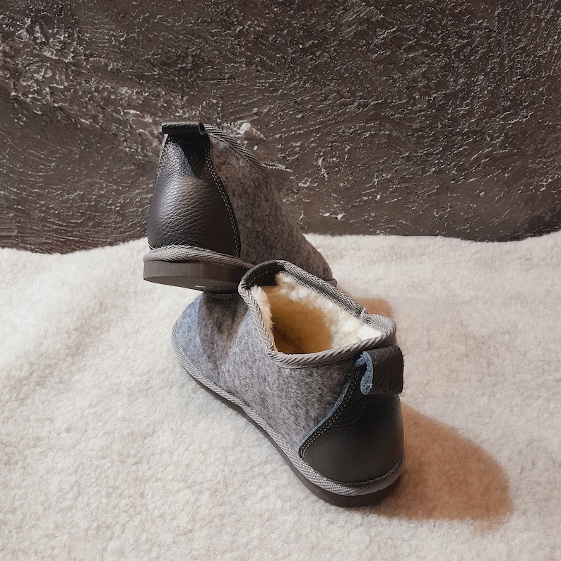 Men's Slippers light felt & 100% natural pure sheeps wool image 5