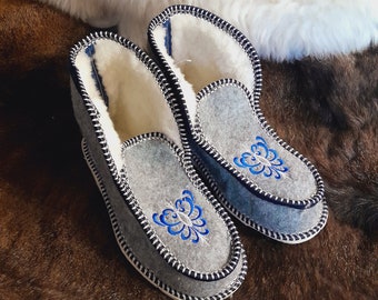 Women's Slippers Felt Natural Sheeps Wool FOLK Embroidered Wool