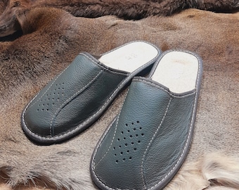 Pantuflas de verano grises para hombre, tipo mules de cuero, ligeras, sin cordones, para estar por casa
