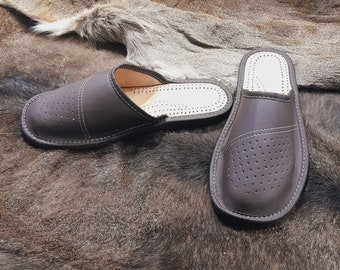 Men's Summer Slippers Leather Mules Leather Lightweight House Slip on Footwear