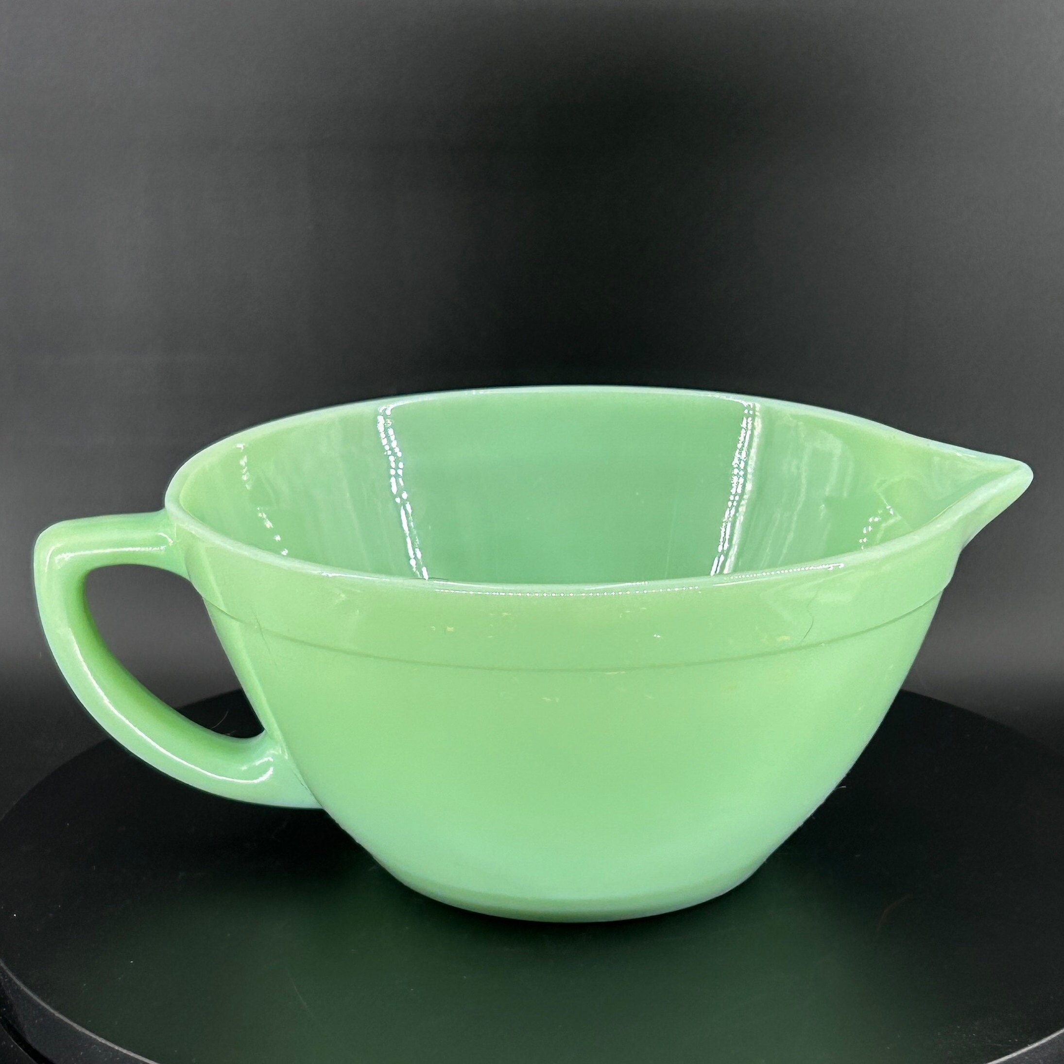 Vintage Fire King Jadeite Batter Bowl With Spout Anchor Hocking Glass