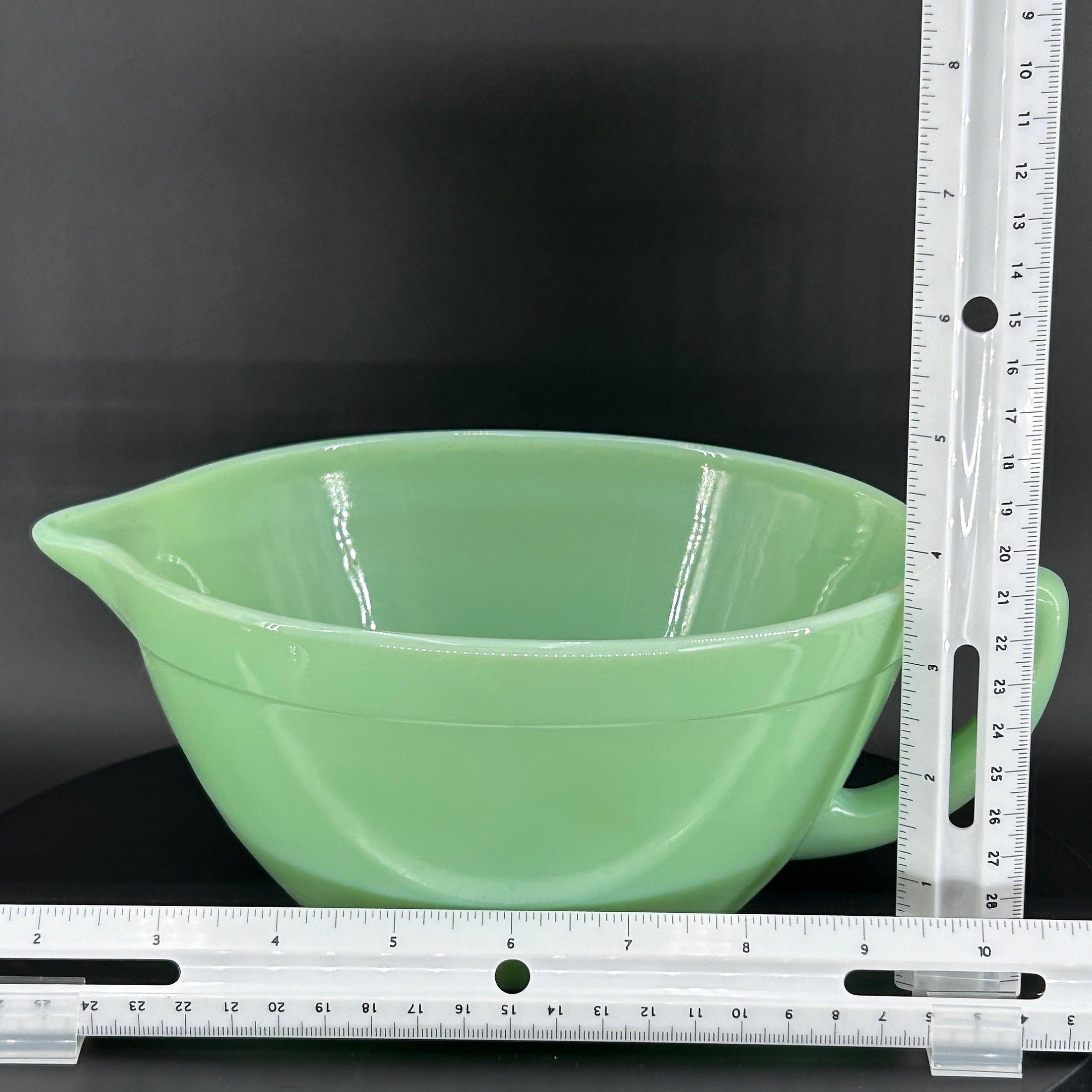 Vintage Fire King Jadeite Batter Bowl With Spout Anchor Hocking Glass