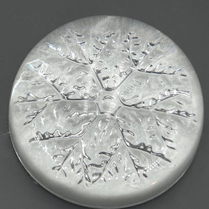 Vintage Snowflake Paperweight – 24% Lead Crystal – Made in France – Crystal Paperweight