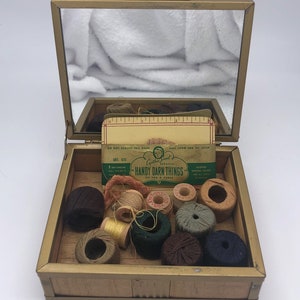 Vintage Cigar/Cigarette Box - Scatola da cucito