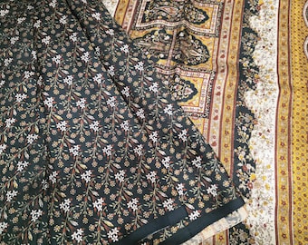 Vintage Silk Saree: Floral Dressmaking Fabric, 5 Yards