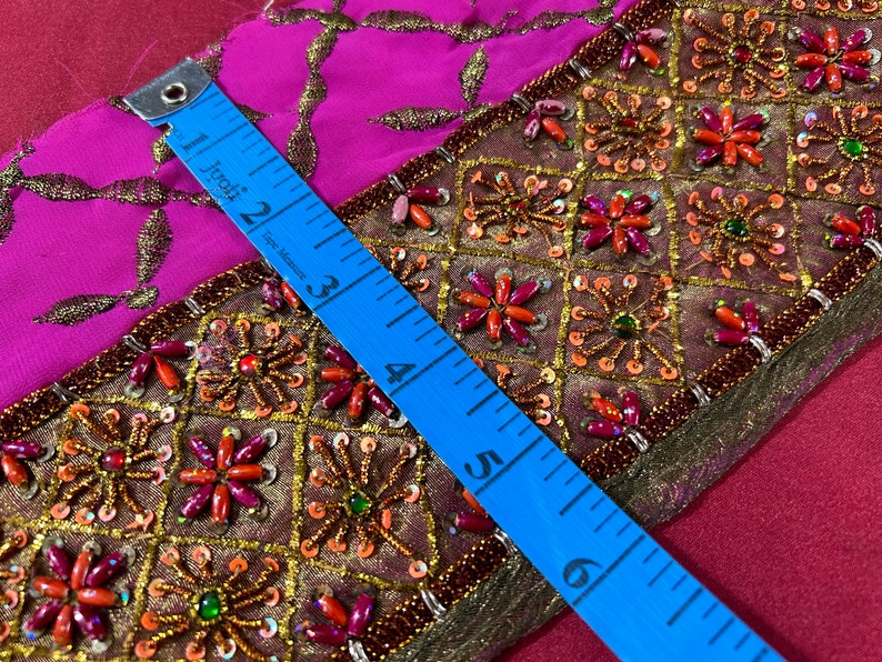 Vintage Saree Border Craft Decor Vintage Sari Trim Indian Sari Border Designer Ricamo Bordo Costume fai da te Nastro di seta vintage Saree Trim immagine 3