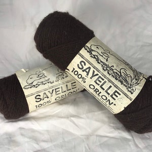 Vintage Sayelle Orlon Acrylic Yarn Bo Peep 2 Skeins 3.5 oz 4 Ply Brown Lot 778