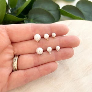 Pärlörhängen - 5 mm, 6 mm, 7 mm - Guld eller Silver (10 st) | Smyckeskomponenter | Örhängestillverkningstillbehör