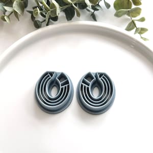 Oval Hoop No. 2 Pencil, Embossed (Mirror Set) | Polymer Clay Cutter | Earring & Jewelry Maker Supplies