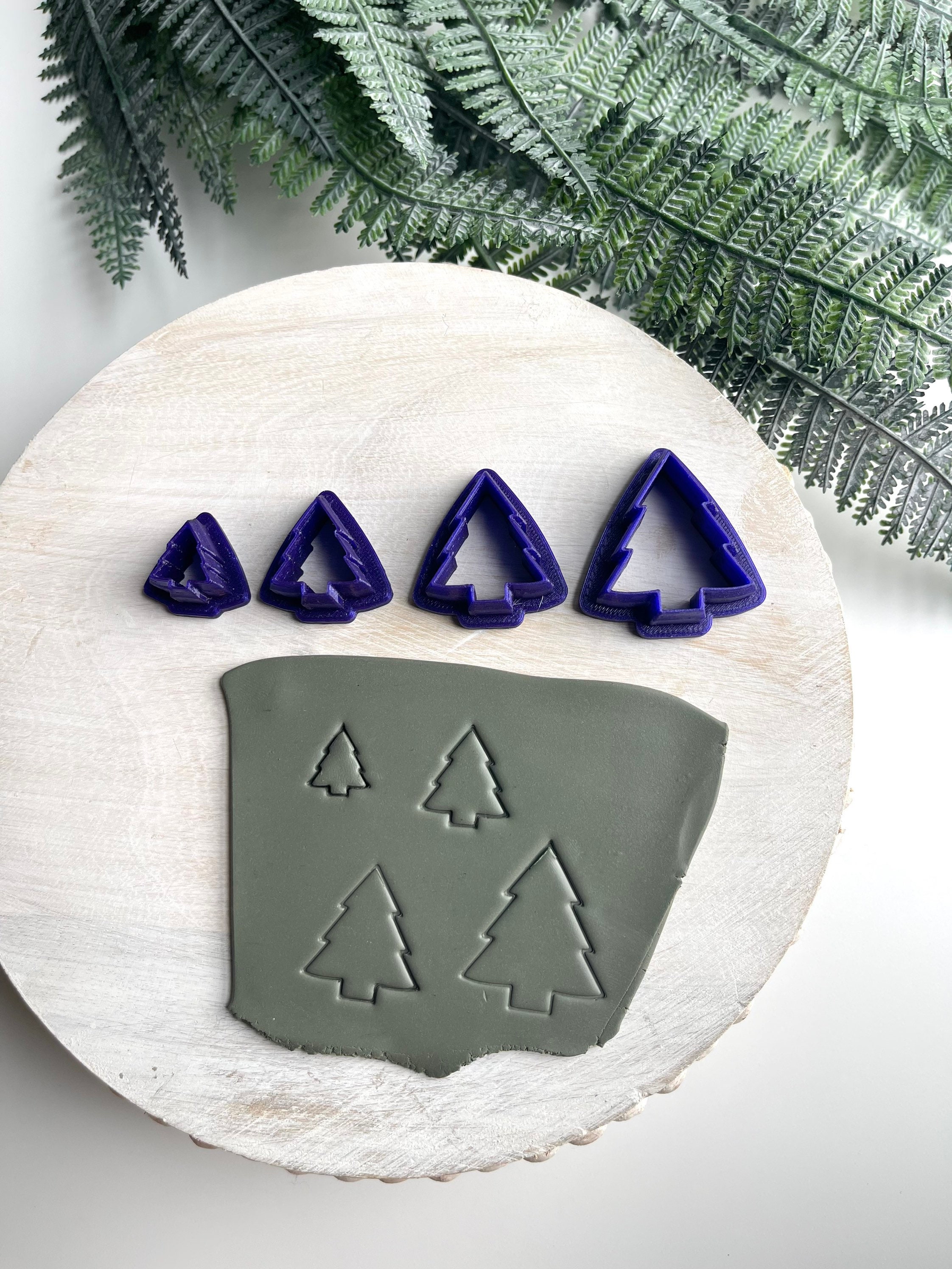  Dacmern Christmas Polymer Clay Cutters - 10 Shapes Christmas  Polymer Clay Earrings Kit for Polymer Clay Jewelry Making, Winter Holiday Clay  Earring Cutters