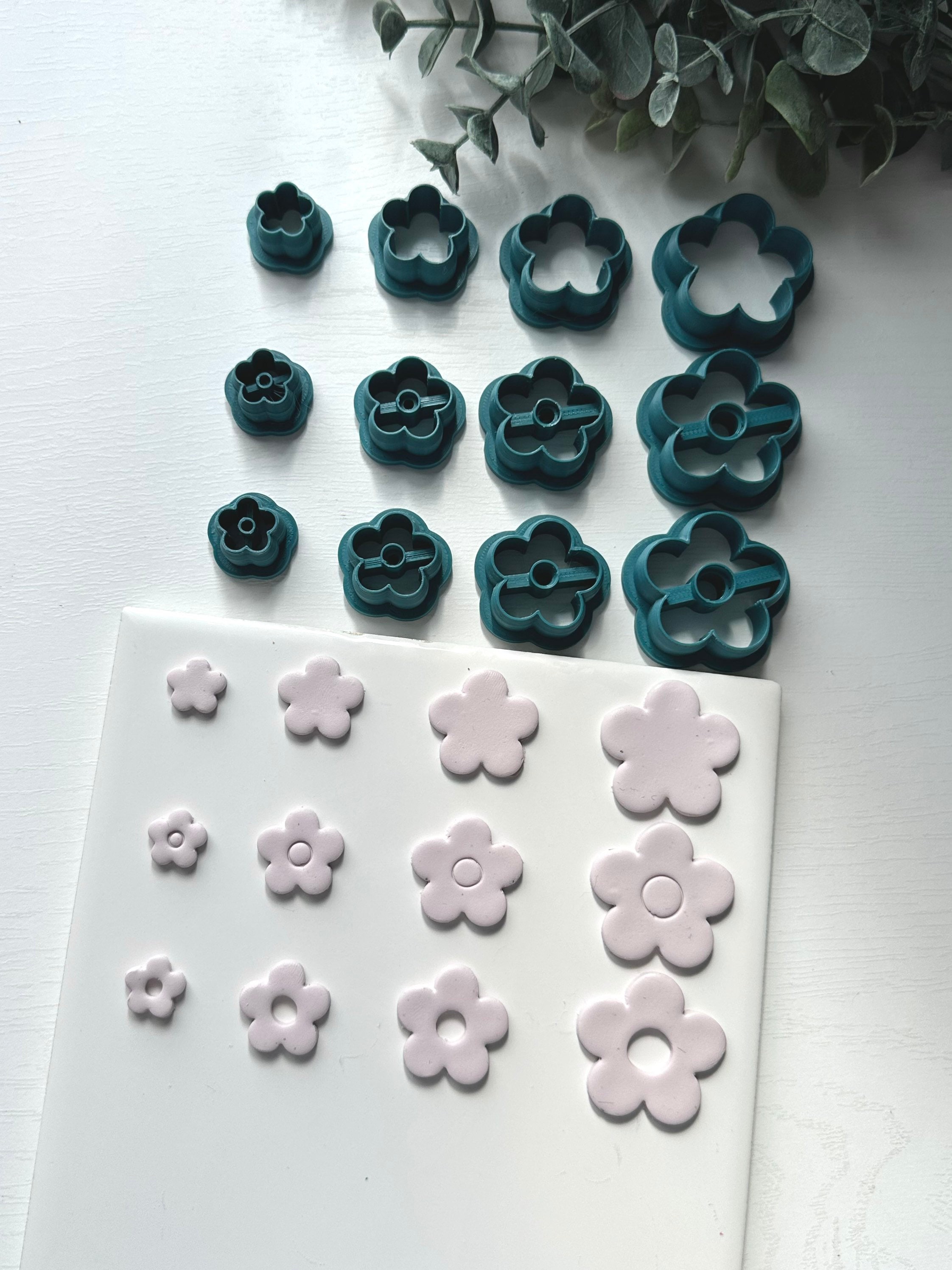 和洋裁材料 Organic Flower Donut 3 / GeazlaCutters デイジーフラワー | ポリマークレイカッター | イヤリング＆ジュエリー