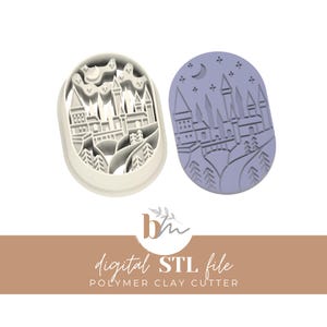 Pode incluir: Dois cortadores de argila polimérica. Um é um cortador oval branco com um castelo, árvores e uma lua. O outro é um carimbo oval roxo com um castelo, árvores, uma lua e estrelas. O texto "digital STL file" e "POLYMER CLAY CUTTER" está abaixo.
