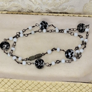 Antique Necklace 1920s 1930s Black and White Flappers Vintage Necklace for Women Czech Glass Beaded Necklace Choker Bohemia Glass Beads