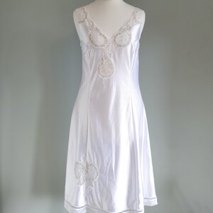 1980s Vintage Nightie White Lace Lingerie Wedding Nightgown image 2