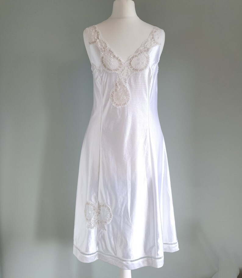 1980s Vintage Nightie White Lace Lingerie Wedding Nightgown image 2