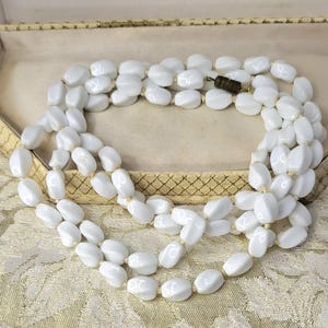 1920s Necklace Milk Glass Flapper Gatsby Style Long Necklace 1930s Glass Beaded Necklace Art Deco Style Antique Necklace Bead White Necklace