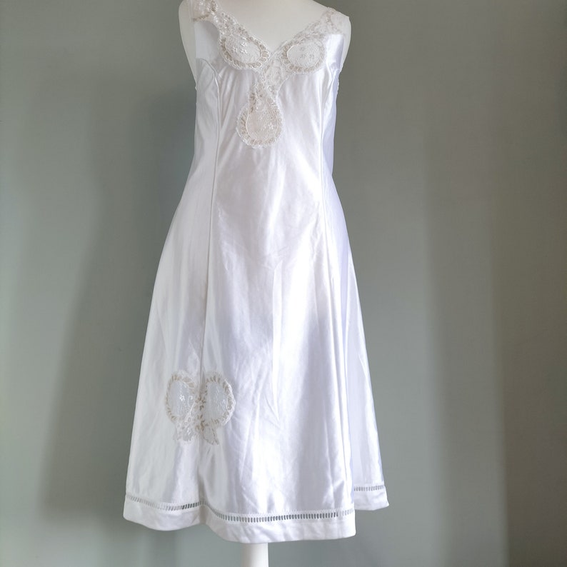 1980s Vintage Nightie White Lace Lingerie Wedding Nightgown image 3
