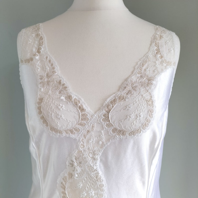 1980s Vintage Nightie White Lace Lingerie Wedding Nightgown image 9