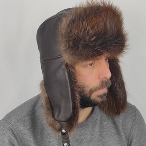 The ultimate trapper hat. Beaver hat with earflaps and leather strings. Dark brown or black  fur hat with dark brown or black leather finish