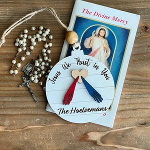 Divine Mercy Ornament - Customizable Catholic Ornament | Divine Mercy | Catholic Christmas gift for Family Christmas gift for Godparents