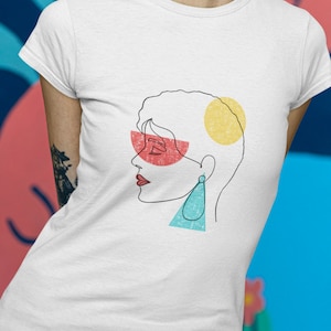 Abstract Face Design Shirt – Minimalist Art Tee, Abstract Design T-Shirt, Stylish Gift for Her, Modern Art Shirt