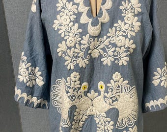 Vintage handgeborduurde tuniek uit de jaren 60-70 - pauwen en bloemmotief