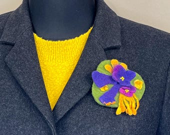 Broche. Vilt broche.