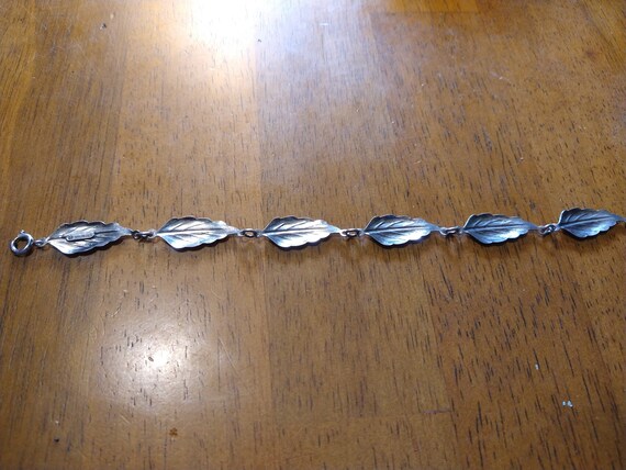 Sterling silver leaf bracelet - image 5