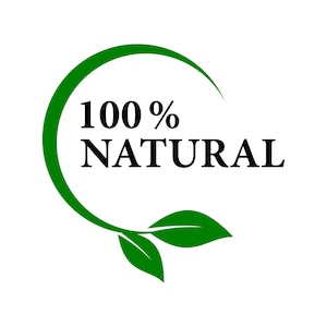 Pu&ograve; includere: Logo circolare verde con la scritta nera "100% NATURAL". Il logo include un design a foglia verde in basso e una linea verde curva in alto, il tutto su sfondo bianco. Ideale per prodotti naturali.
