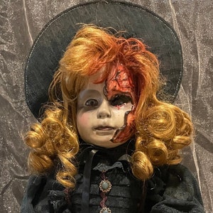 CREEPY DOLL /Scary Doll/Porcelain Doll/Gross Doll/ HORROR Doll /Horror Collection/