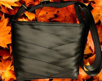 The Olive Crossbody Sling Seat Belt Bag