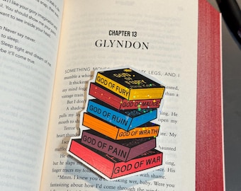 Pile de livres de l'héritage des dieux Sticker | Décalcomanie en vinyle romantique sombre