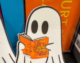 Fantôme lisant des livres « Une cour de flammes d'argent » Sticker