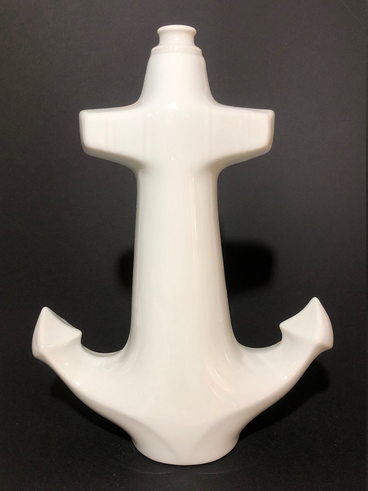 Ancre en Porcelaine Blanche Peut Servir de Bouteille