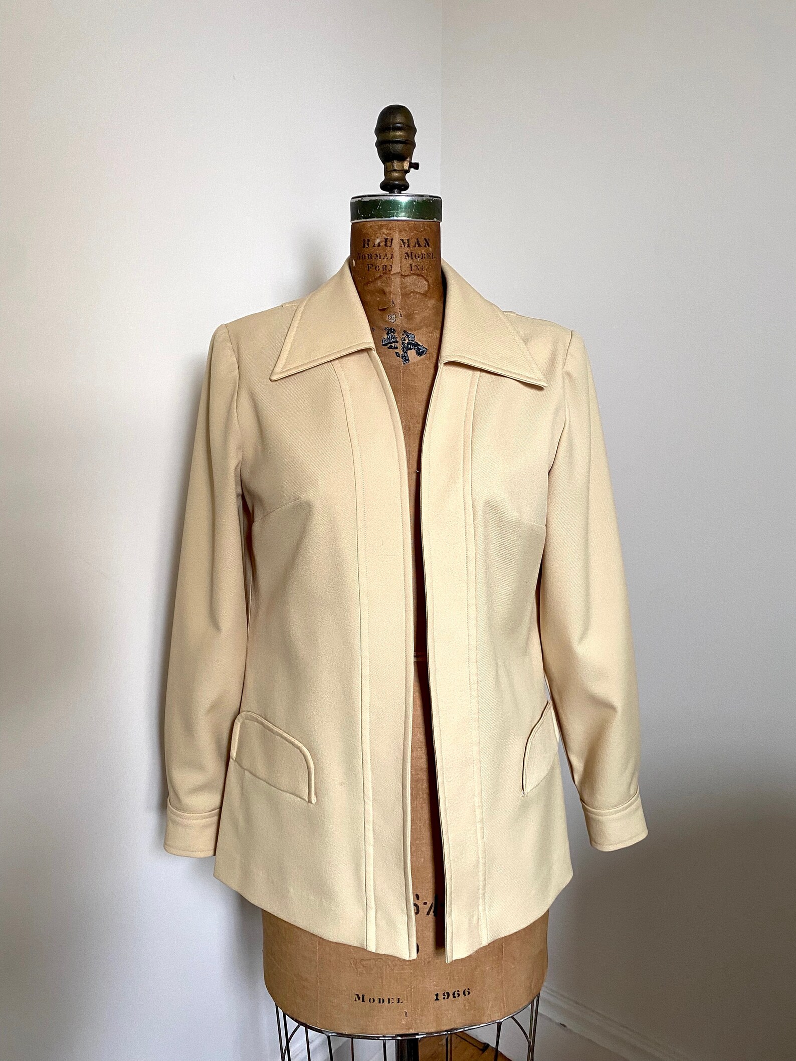 Vintage 1970s Butter Yellow Open Jacket, size S-M