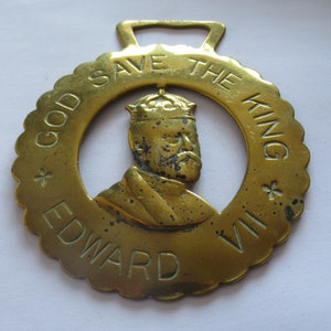 Vintage Horse Brass Royalty God Save The King 1910 King Edward V11 Crowned Medallion Martingale