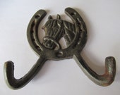 Vintage Cast Iron Horseshoe Horse Head Wall Hook Farm House Cottage Decor