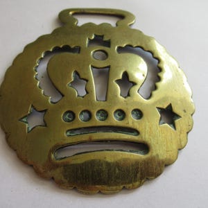 Antique Horse Brass Queen Victoria&#39;s Crown Royalty Souvenir Martingale Medallion