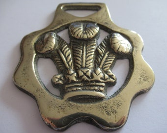 Vintage Horse Brass Royalty The Prince Of Wales Three Ostrich Feather Crest Martingale Medallion