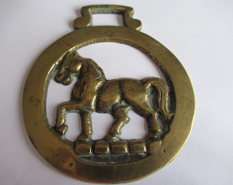 ANCIENNE DECORATION DE HARNAIS POUR CHEVAL, laiton, Wales, h - 7,50