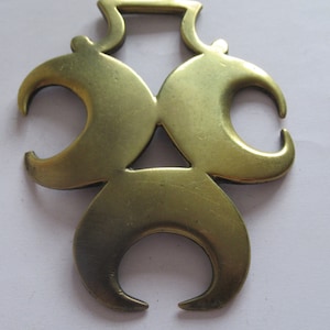 Antik Pferd Messing Dreifach Halbmond Martingale Medaillon Pagan Mit Getts Auf Rückseite.