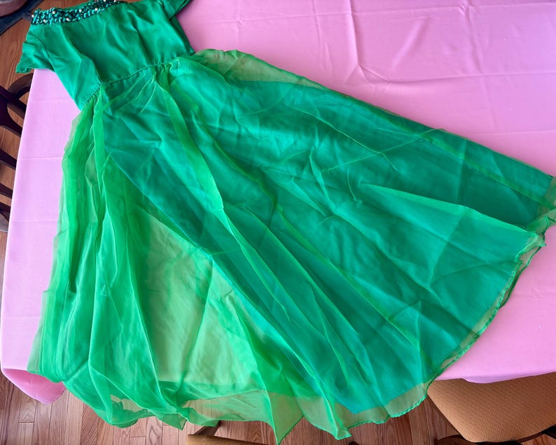 Emma Domb Evening Gown Holiday Formal Dress Green with Sequins and Pearls 画像 12